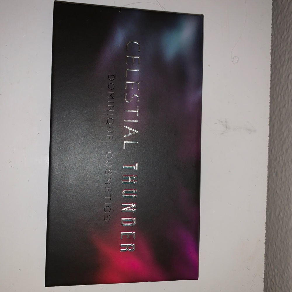 2 makeup palettes